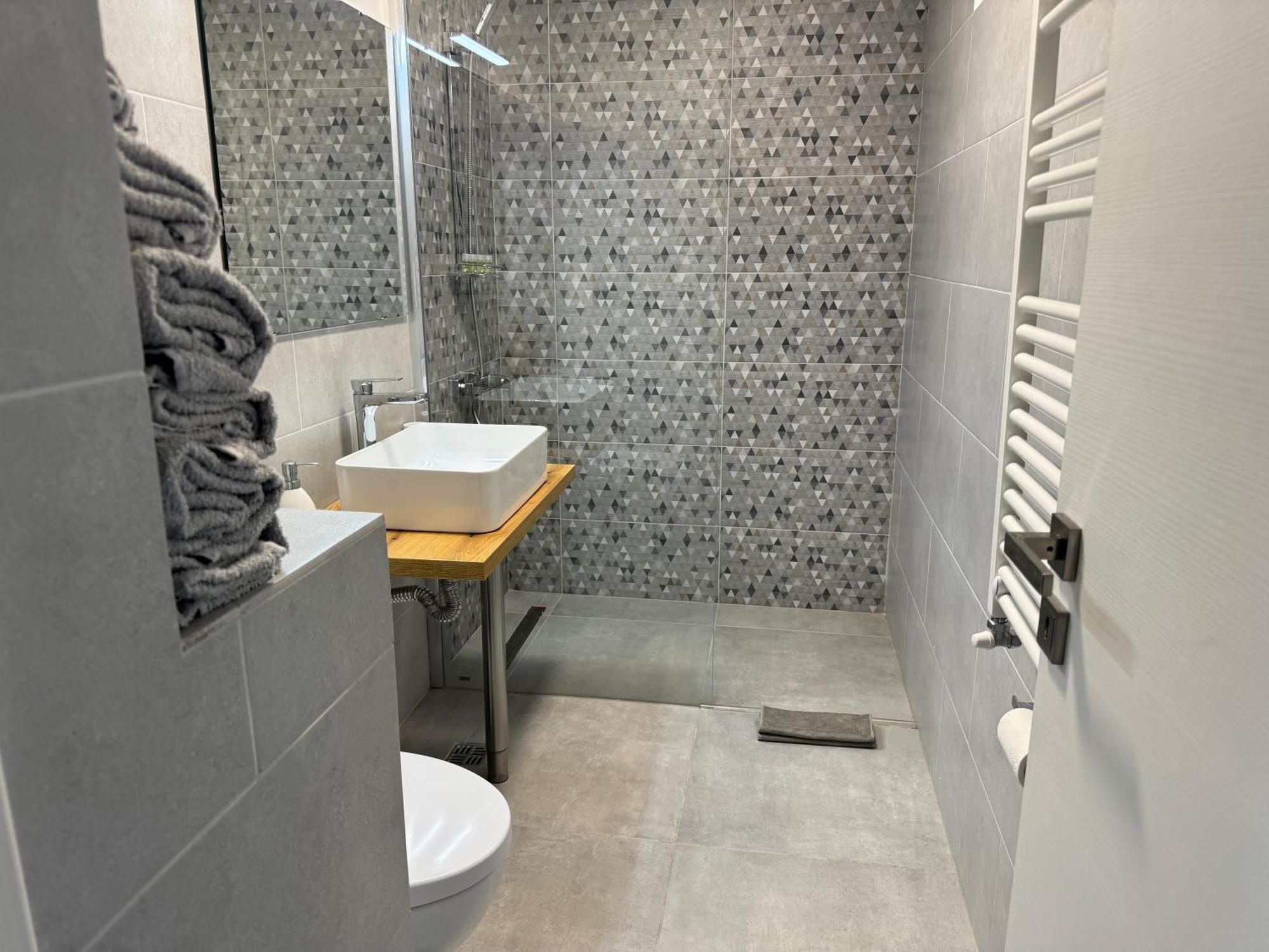Lahuzur - Casa De Vacanta - Therme Balotesti & Aeroport Otopeni Saftica ภายนอก รูปภาพ