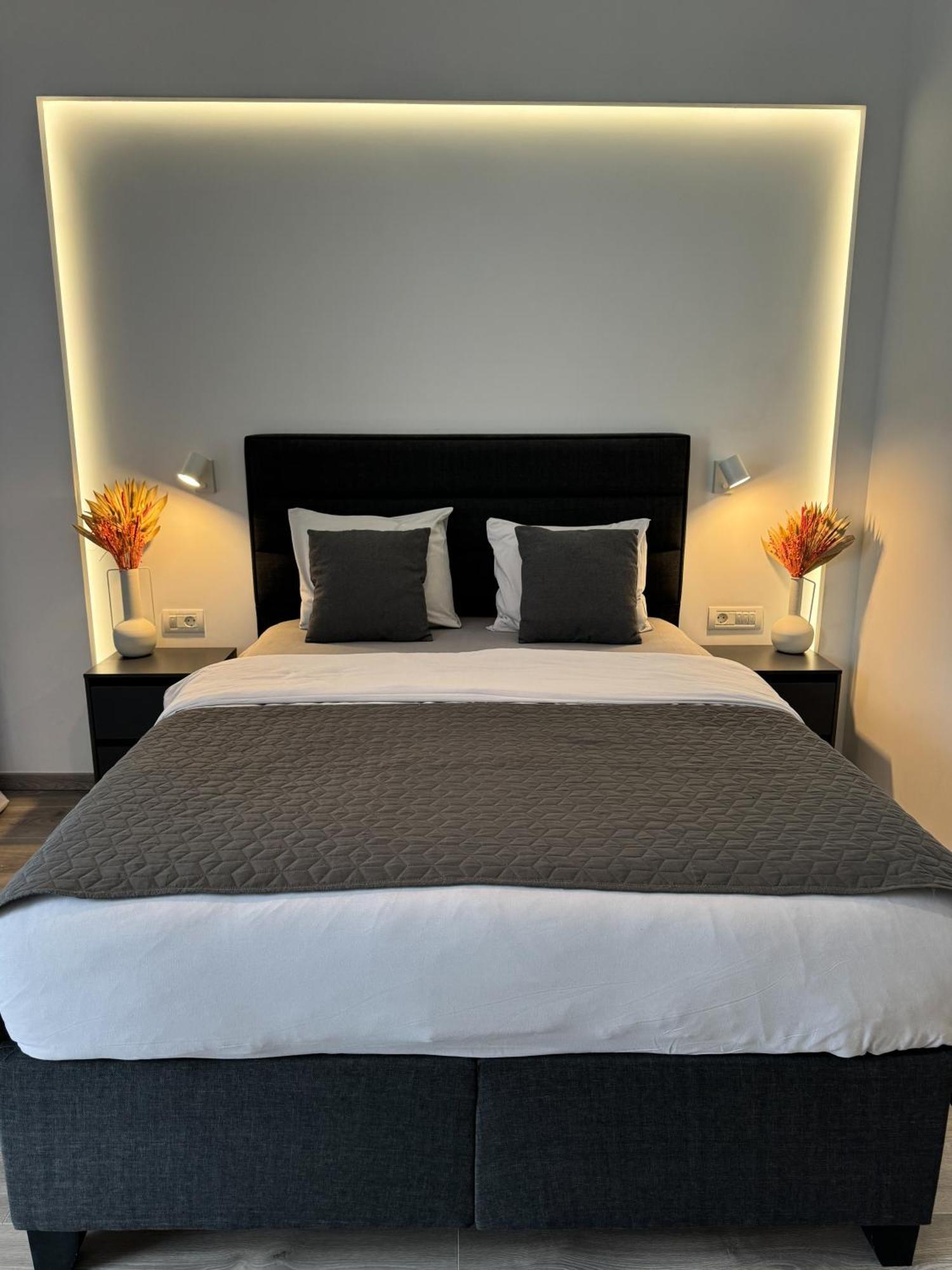 Lahuzur - Casa De Vacanta - Therme Balotesti & Aeroport Otopeni Saftica ภายนอก รูปภาพ
